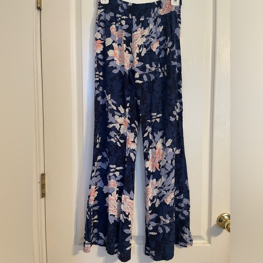 Umgee Palazzo Pants Womens M Navy Blue Excellent Floral Smocked Wide Leg